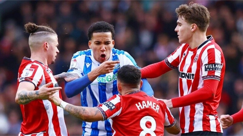 Sheffield Utd gặp khó khi tiếp đón Bolton