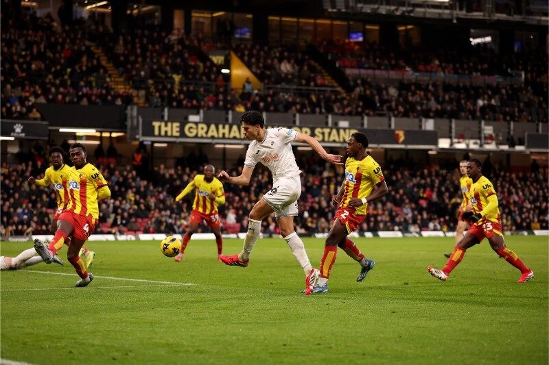 Swansea được đánh giá cao hơn Watford